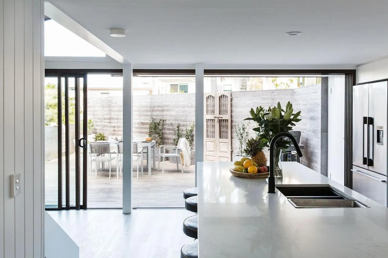 The Coconut Palm One Is A Designer Villa 선샤인 비치
