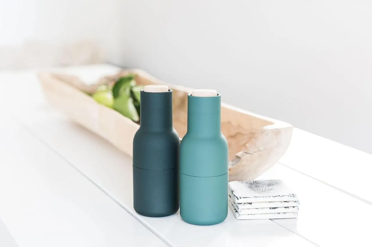 The Coconut Palm One Is A Designer Villa 선샤인 비치 오스트레일리아